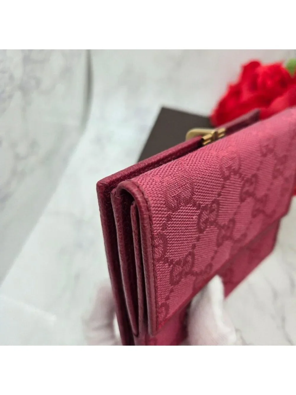 Gucci Fold Wallet GG Canvas Pink